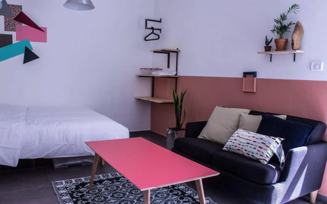 Rena's House