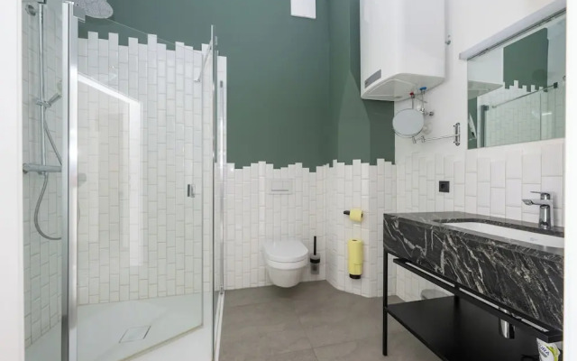 Roksoxhome Designer Boutique Apartment