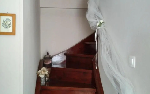 Mary's Dreamy Maisonette
