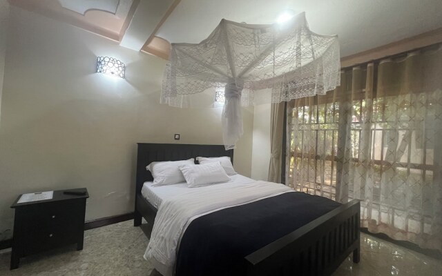 Montane Safaris Hotel