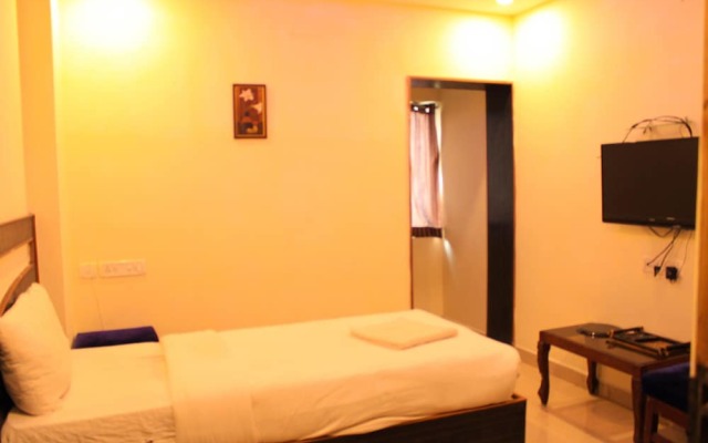 Hotel Nagoorar Inn