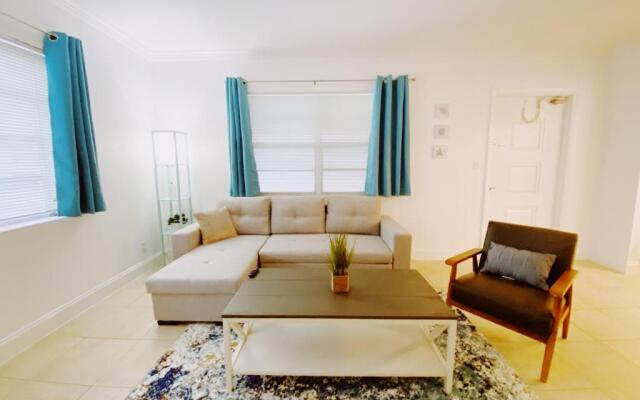 Bayview Regency Apartments By Lowkl
