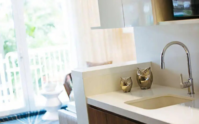 Renaissance Ocean Suites