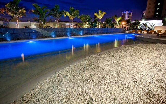 Elston Apartments - Q Stay