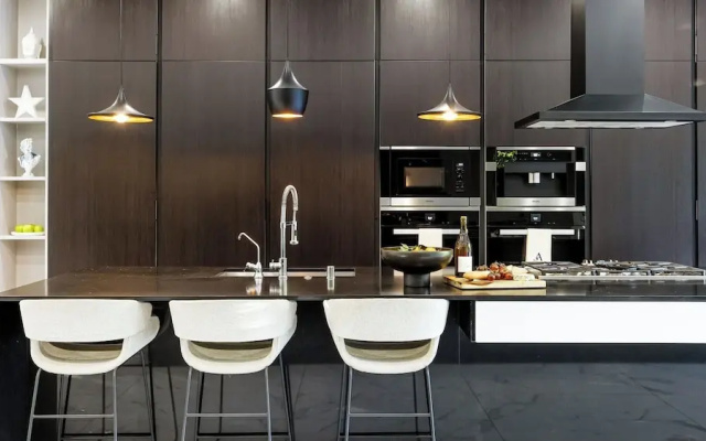 Private LA Retreat w/ Pool, Hot Tub & Fire Pit Near Melrose Ave The Martel House by Avantstay