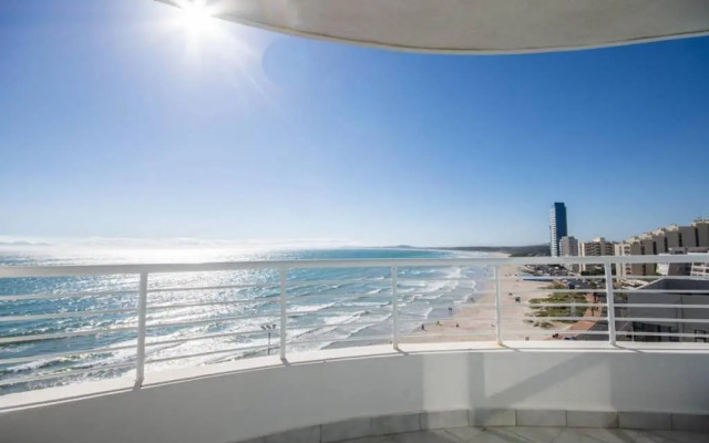 Oceanfront Panoramic Beach View