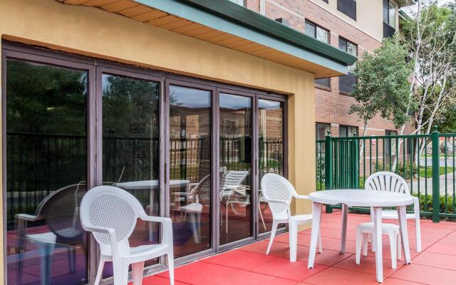 Comfort Suites Denver North - Westminster