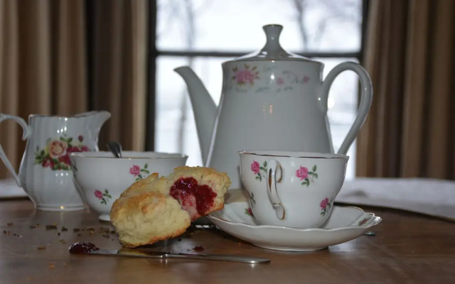 Rose Manor Inn B & B
