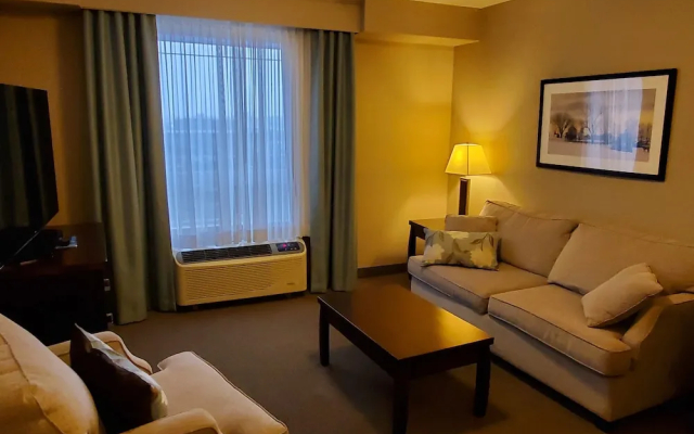 Ramada Emerald Park/Regina East