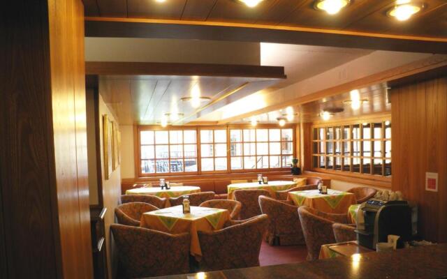 R.T.A. Hotel des Alpes 2