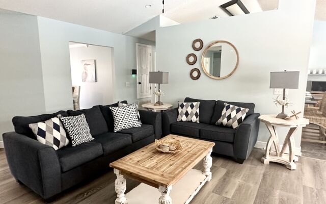 Bayou Breeze 4 Bedroom Home by RedAwning