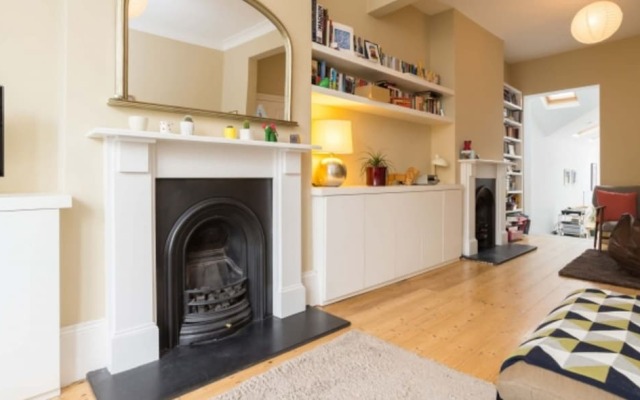Veeve - 4 bed house, Winston Road, Stoke Newington