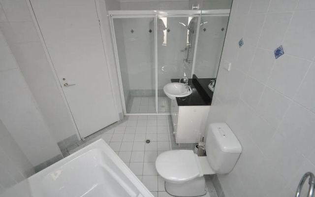 Bal 12 Foy Furnished Apartment