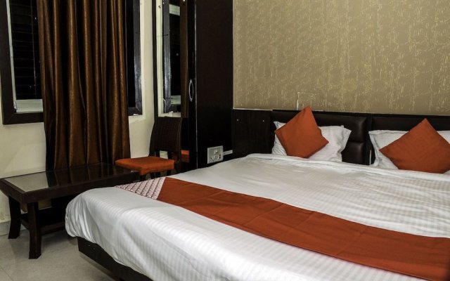 OYO 23178 Hotel Raj Mandir