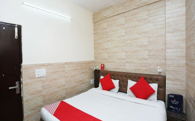 OYO 26156 Comfort Inn