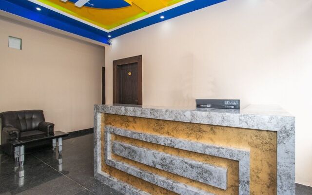 Oyo 18265 Golden Keys