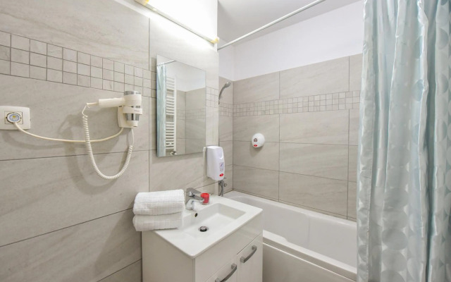 Bucharest Central Apartments - Shabbat Friendly