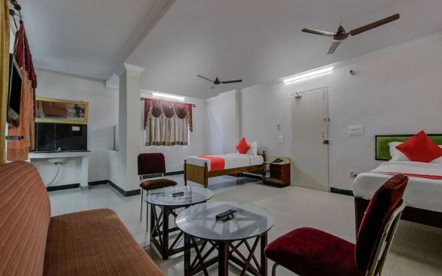 Oyo 14323 Anupama Hotel