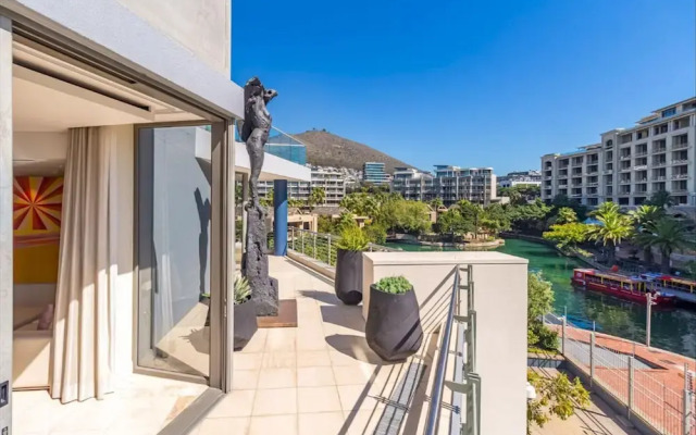 The Marina Family Penthouse - 704