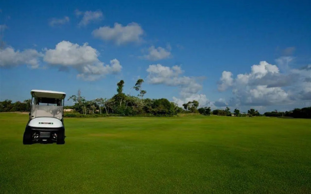 Punta Blanca Golf & Beach Resort
