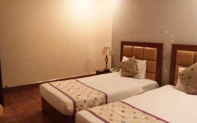 Hotel Versa Apartment and Lodges Lahore