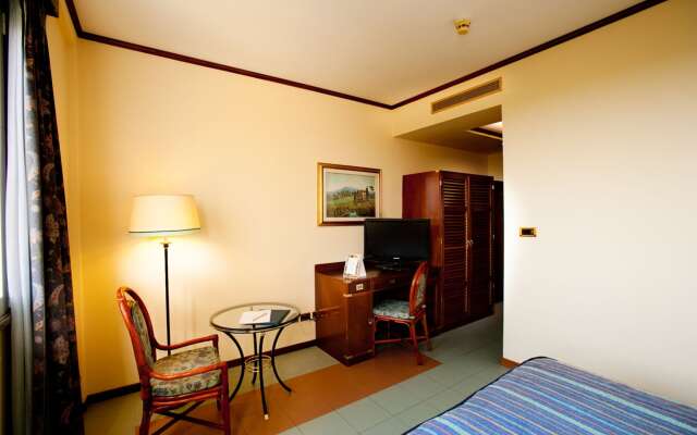 Vintage Hotel Tornese - Business & Events