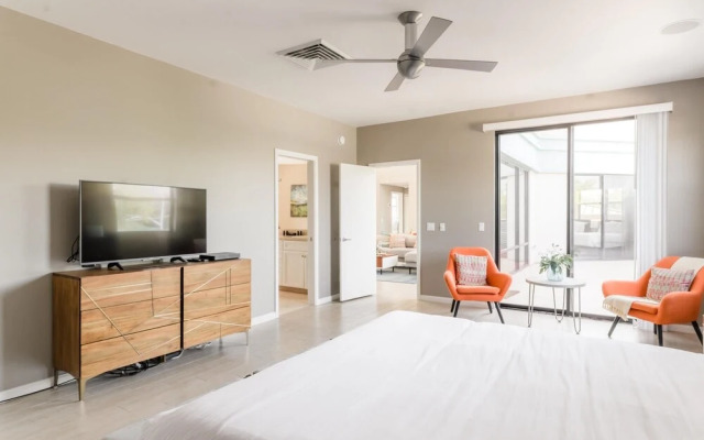 N 75th St 201 - Ivory I