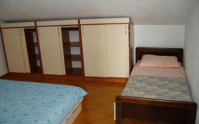 Oliva - 800 m from sea - A4(2+1)