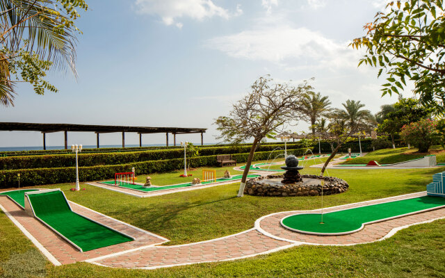 Le Meridien Al Aqah Beach Resort
