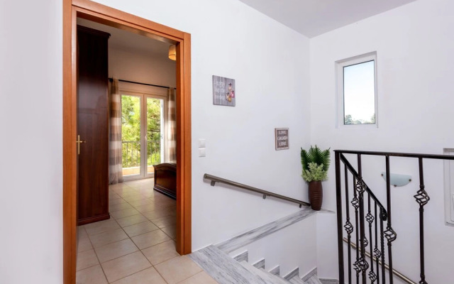 Villa Afrodite Classico