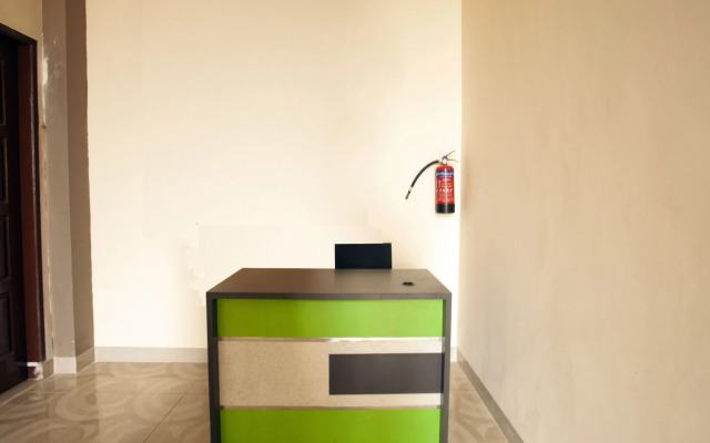 Super OYO 1763 Dinda Residence Syariah