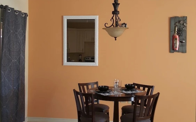 Executive Suites - Palms of Ottawa
