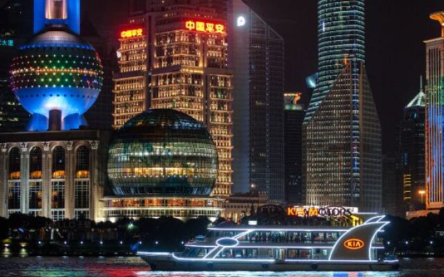 Hanting Hotel White Bridge outside the Bund Shanghai