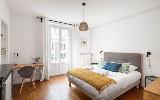 L'Entracte by Cocoonr