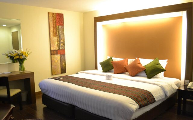 The Ritz Hotel at Garden Oases