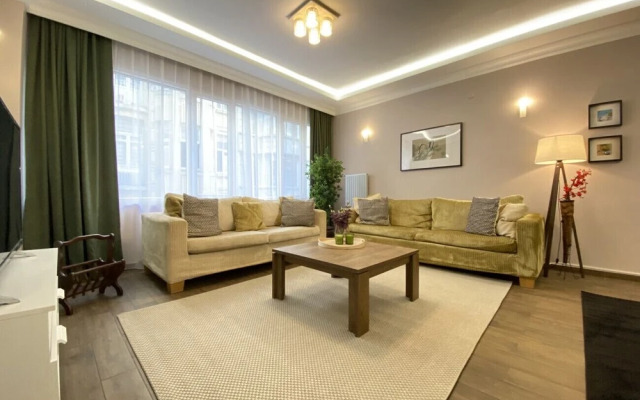 Missafir Sleek and Central Flat in Nisantasi