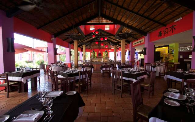 Royal Decameron Complex