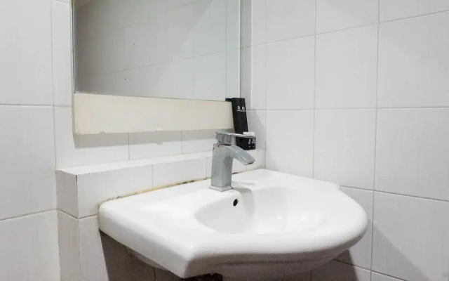 Best Deal Studio Apartment At High Point Serviced
