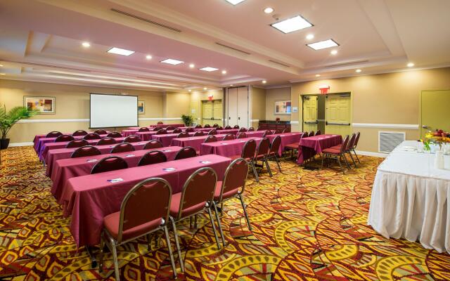 Holiday Inn Express & Suites Port St. Lucie West by IHG
