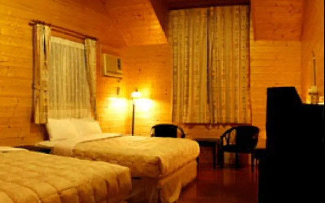 New Era Art Resort and Spa