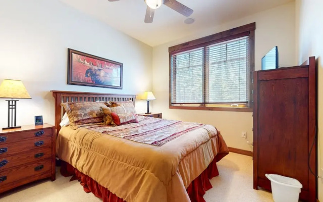 Woodwinds #1303 4 Bedroom Condo by RedAwning