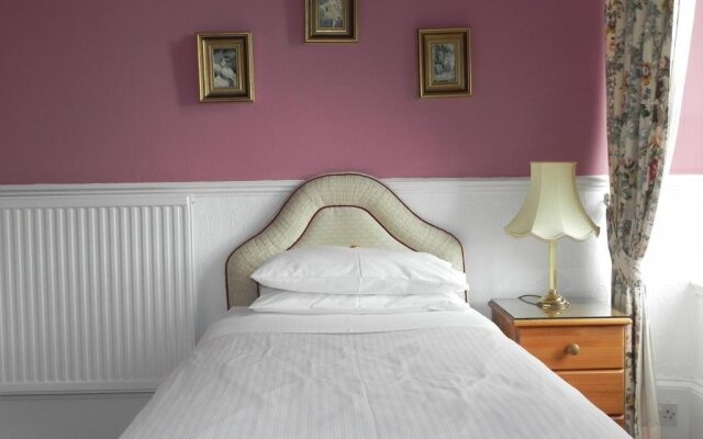 Ashlyn Guest House