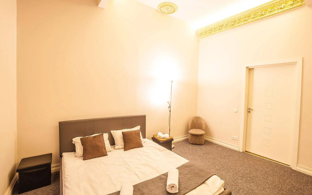 Mosaic Center Apartments
