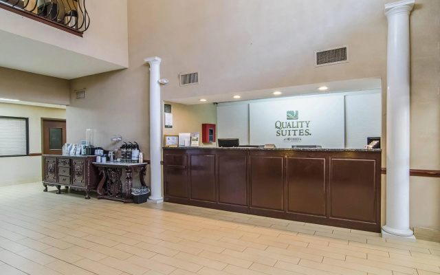 Quality Suites Graham - Burlington South