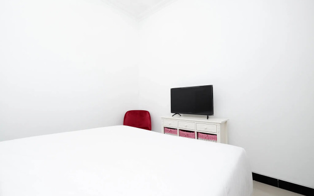 OYO 1611 Four D'home