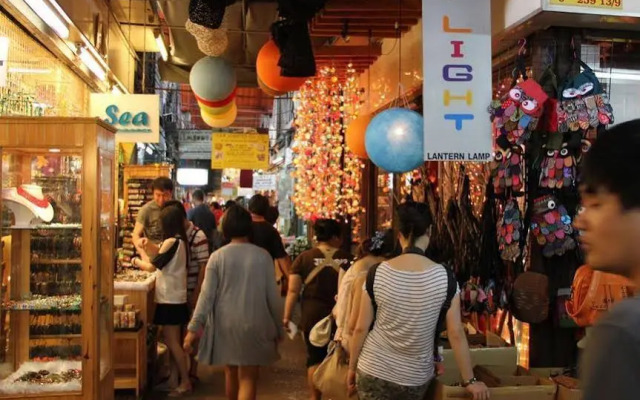 Serene Bangkok Bed Breakfast