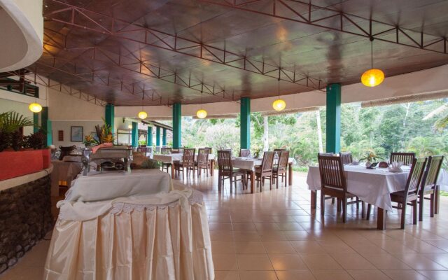 RedDoorz Plus Near Kalibaru Station