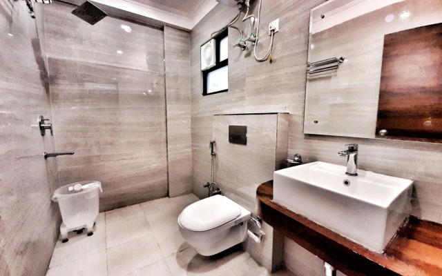 Hotel Aerocity Purple Orchid