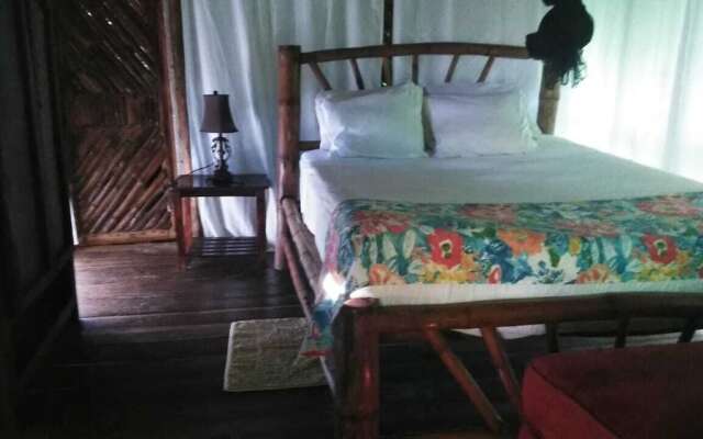 Samanatropicalvillage