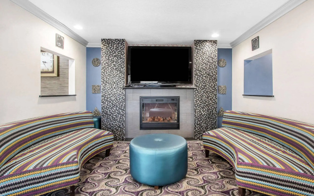 Comfort Inn Tulsa Midtown